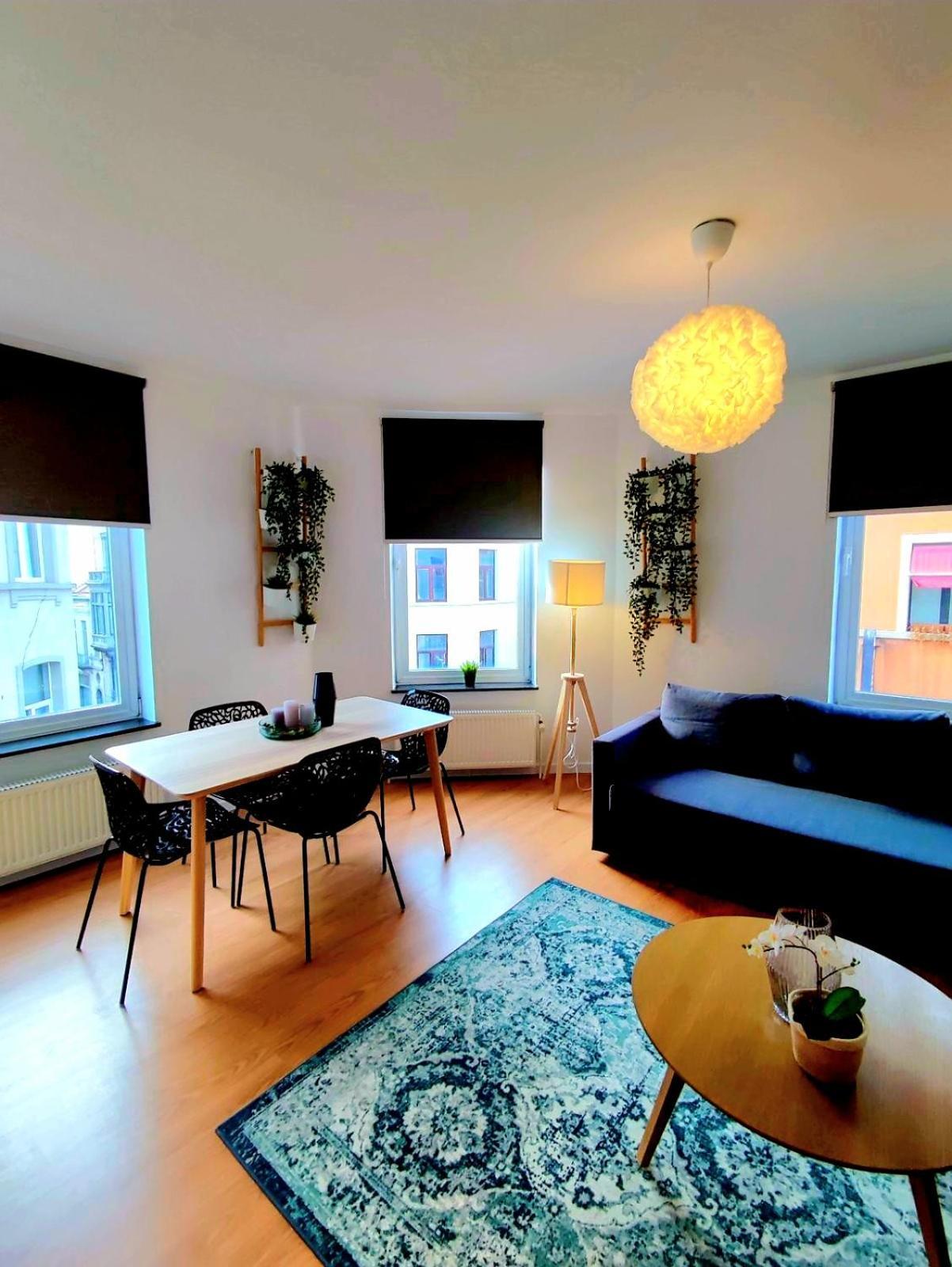 Quartier Louise Studios Bruxelas Exterior foto